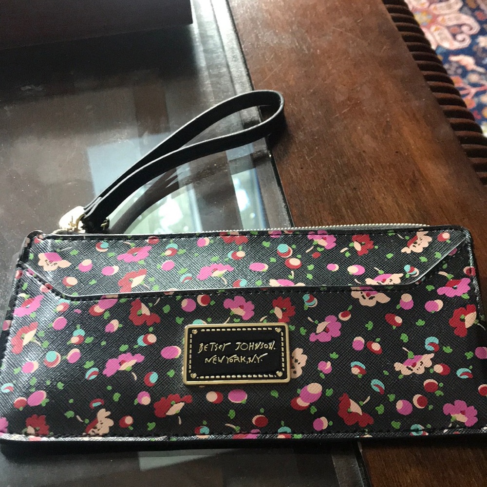 Wristlet